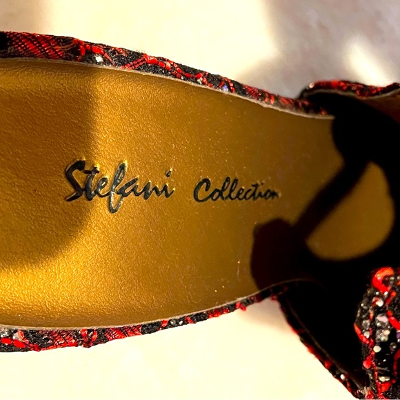 NWOT Gwen Stefani Collection Ruby Red Lace and Sequin Shoes - Picture 9 of 9